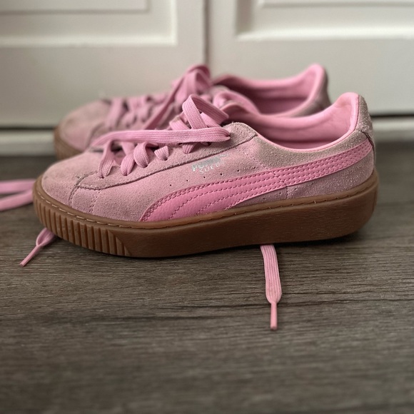 Puma Suede Shoes - Picture 2 of 3
